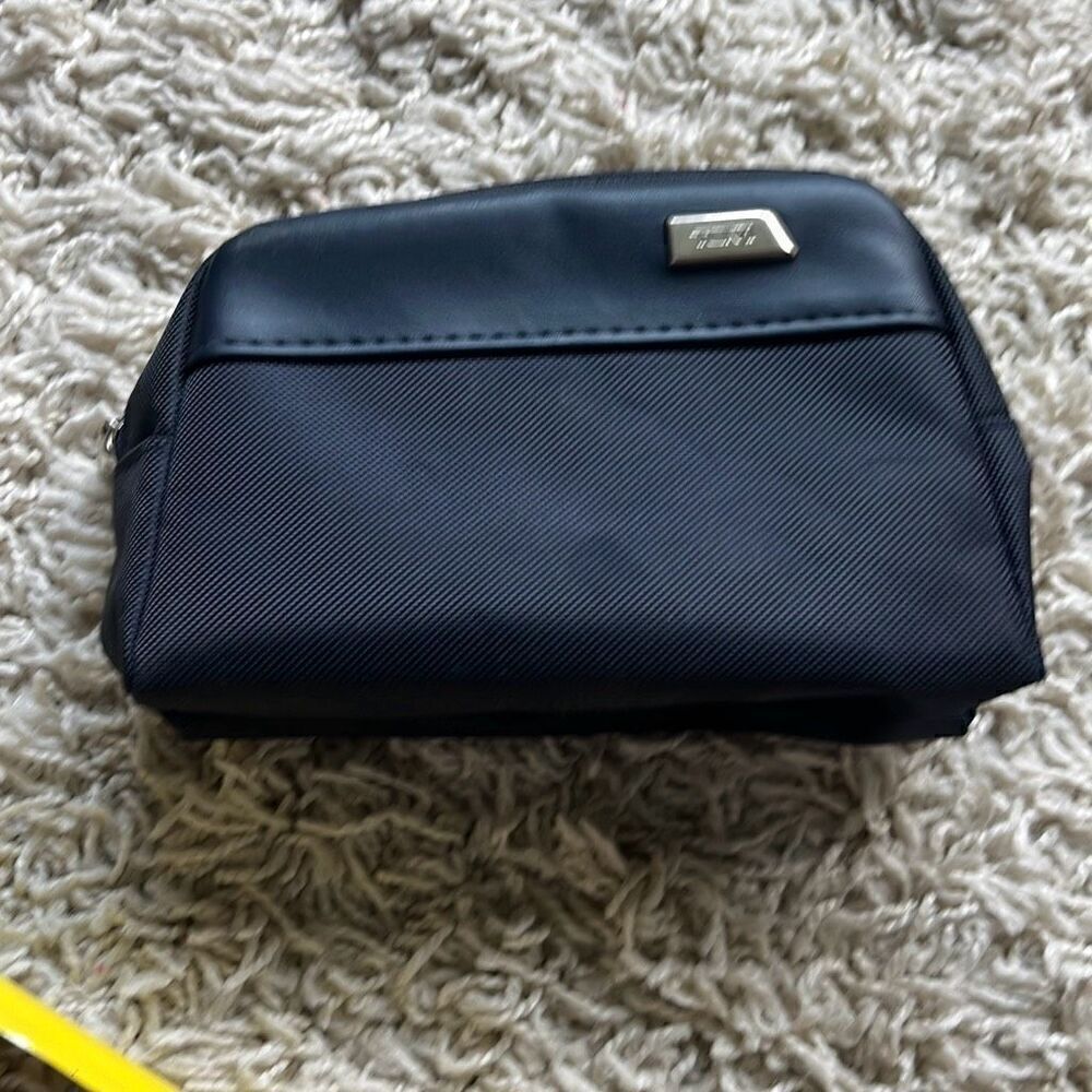 Tumi Small Necessities Bag
